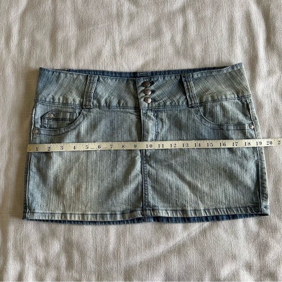 L.E.I Ashley Trouble Womens Sz 13 Embroidered Pockets Denim Skirt 00s Y2K Grunge - Picture 7 of 10